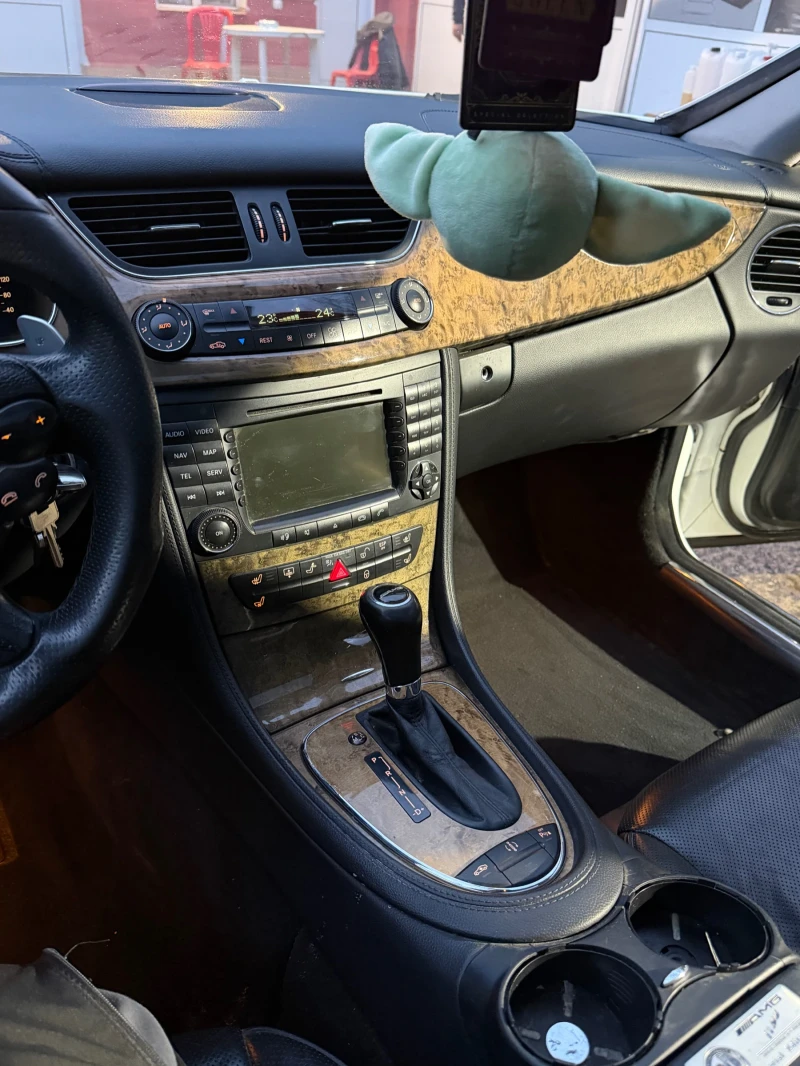 Mercedes-Benz CLS 320, снимка 8 - Автомобили и джипове - 52968346
