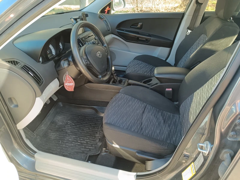 Kia Ceed, снимка 7 - Автомобили и джипове - 53155410