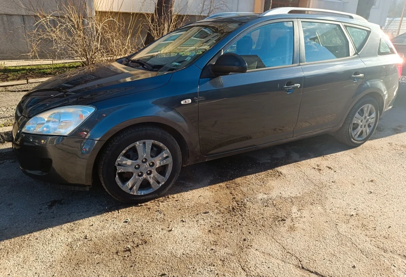Kia Ceed, снимка 3 - Автомобили и джипове - 53155410