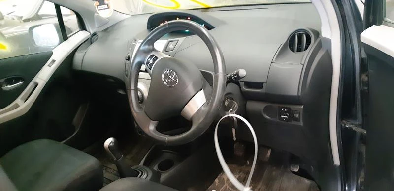 Toyota Yaris 1.4 D4D - изображение 3