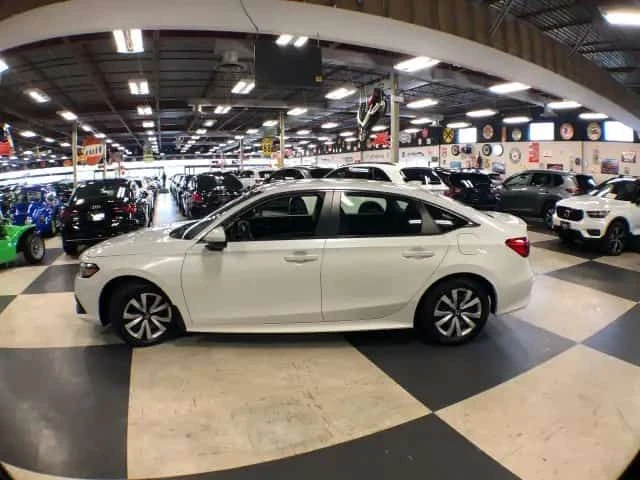 Honda Civic * LX * ДИСТРОНИК * CARPLAY * МЪРТВА ТОЧКА, снимка 4 - Автомобили и джипове - 54182970