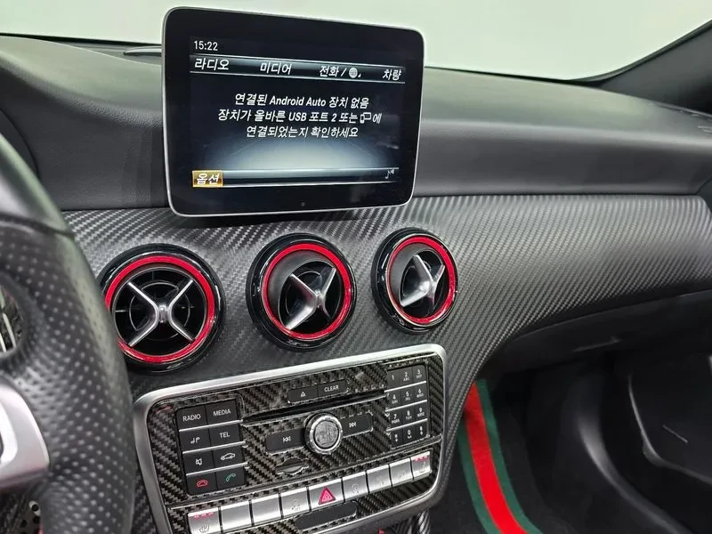 Mercedes-Benz A45 AMG 4MATIC, снимка 15 - Автомобили и джипове - 55175363