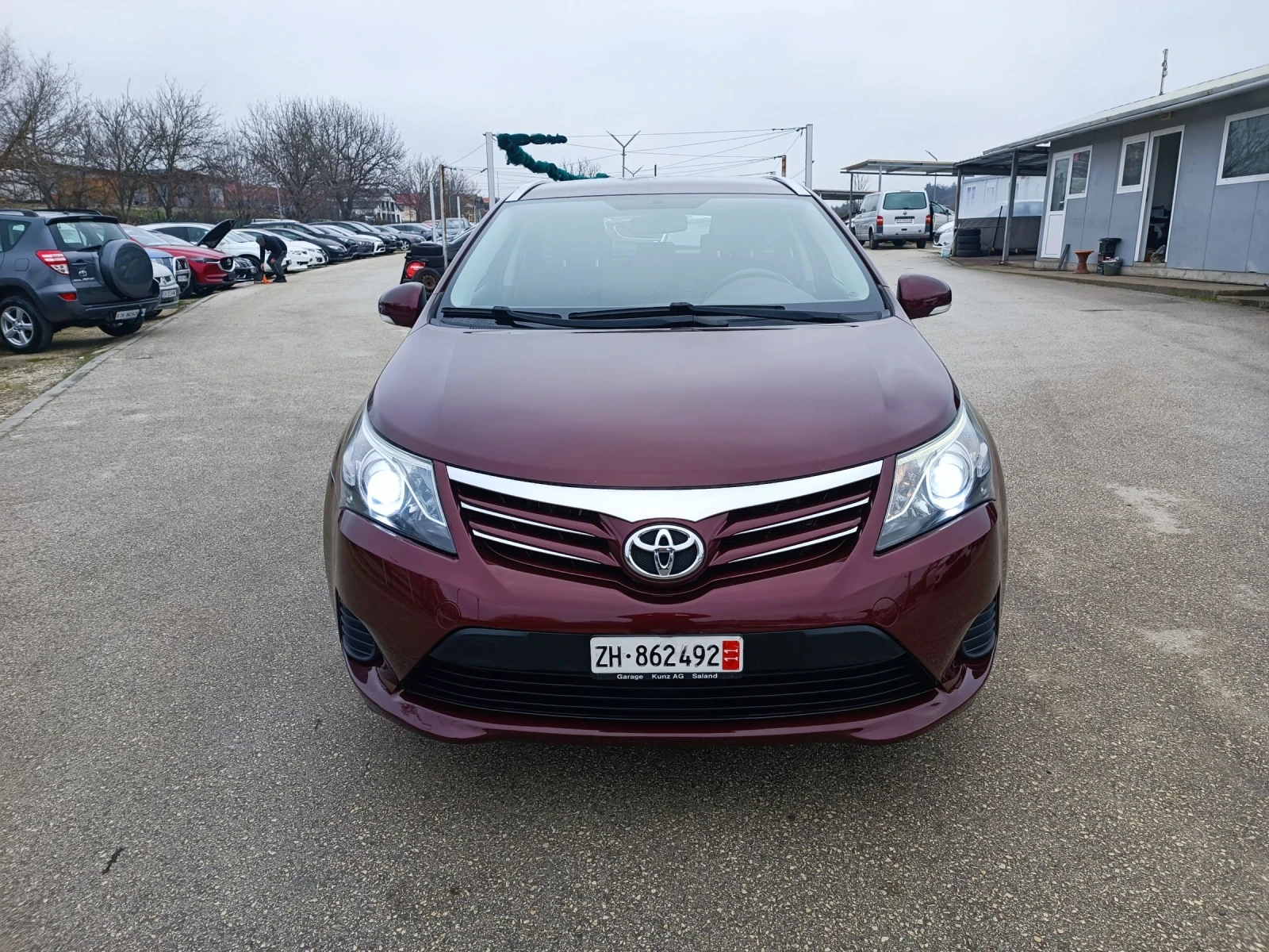 Toyota Avensis 1.8i-147кс-ШВЕЙЦАРИЯ-РЪЧКА-6ск-FACELIFT, снимка 1