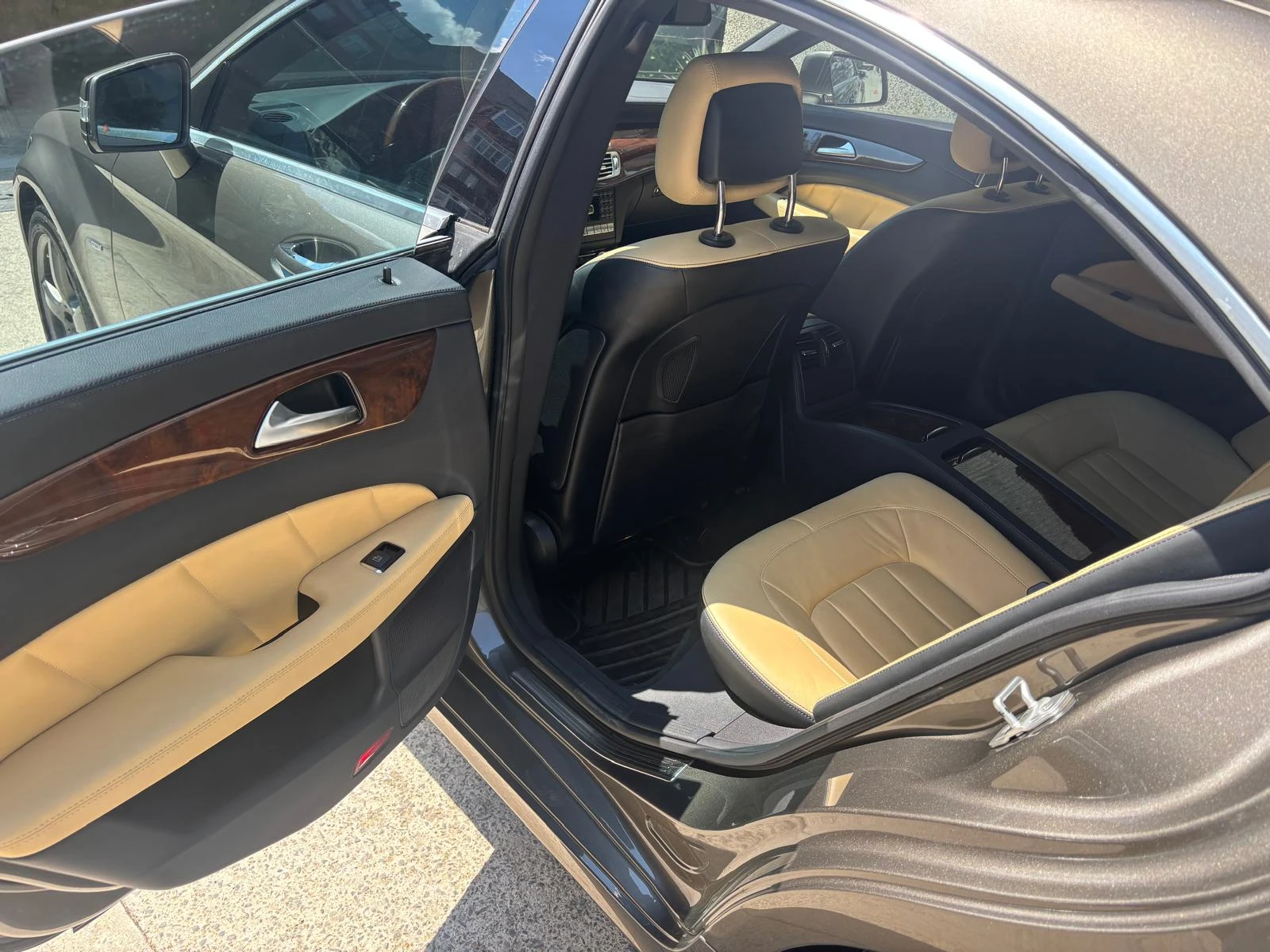 Mercedes-Benz CLS 350  - изображение 8