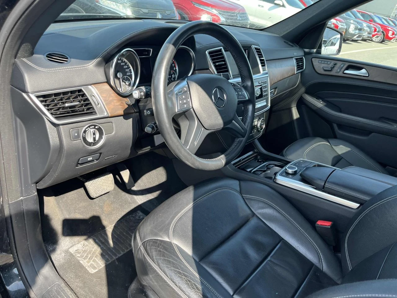 Mercedes-Benz ML 550 4MATIC* Авто финансиране* Карфакс - изображение 5
