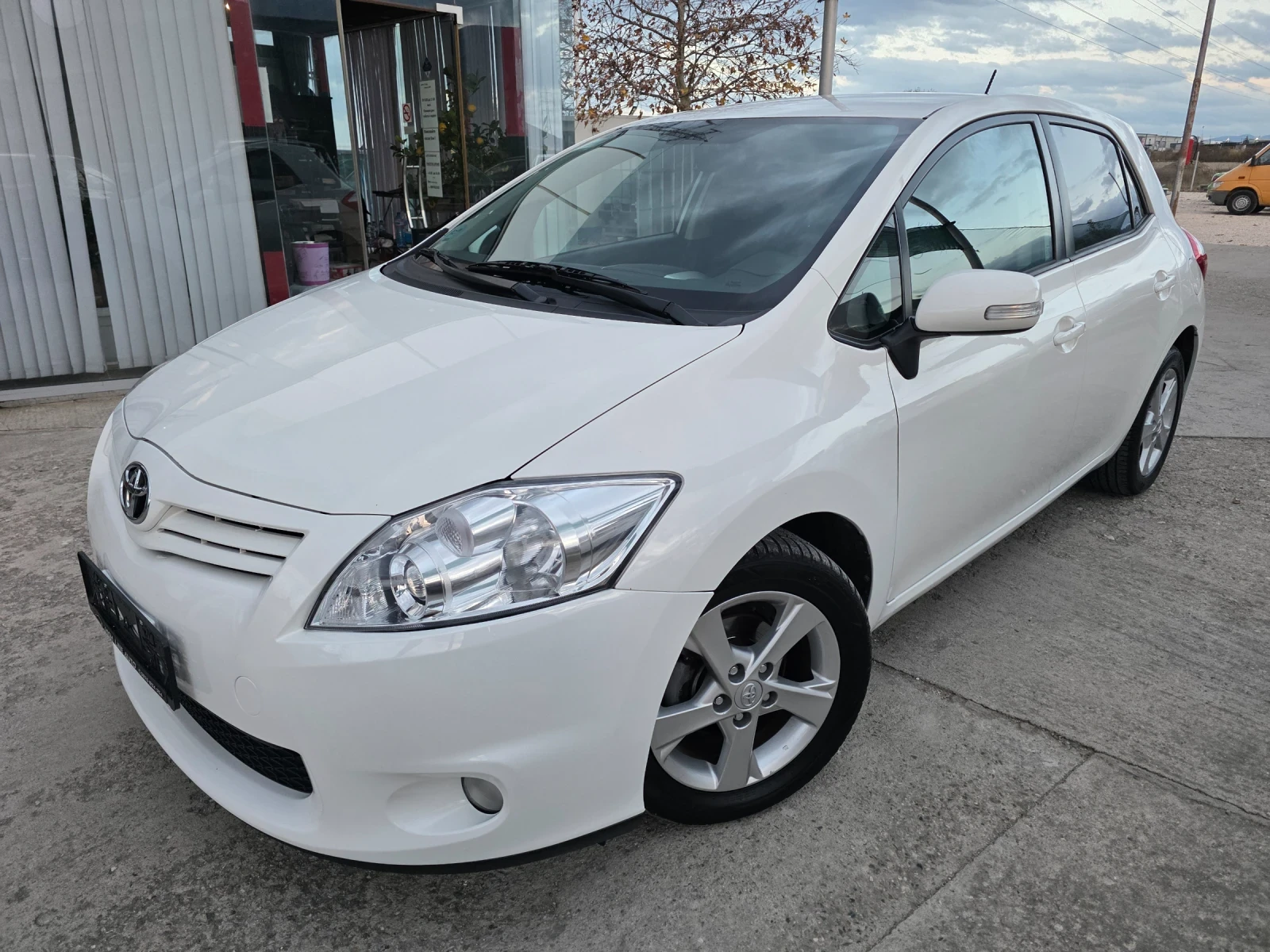 Toyota Auris 1.6 VVTI FaceLift Navi CarPlay Evro 5 | Mobile.bg   1