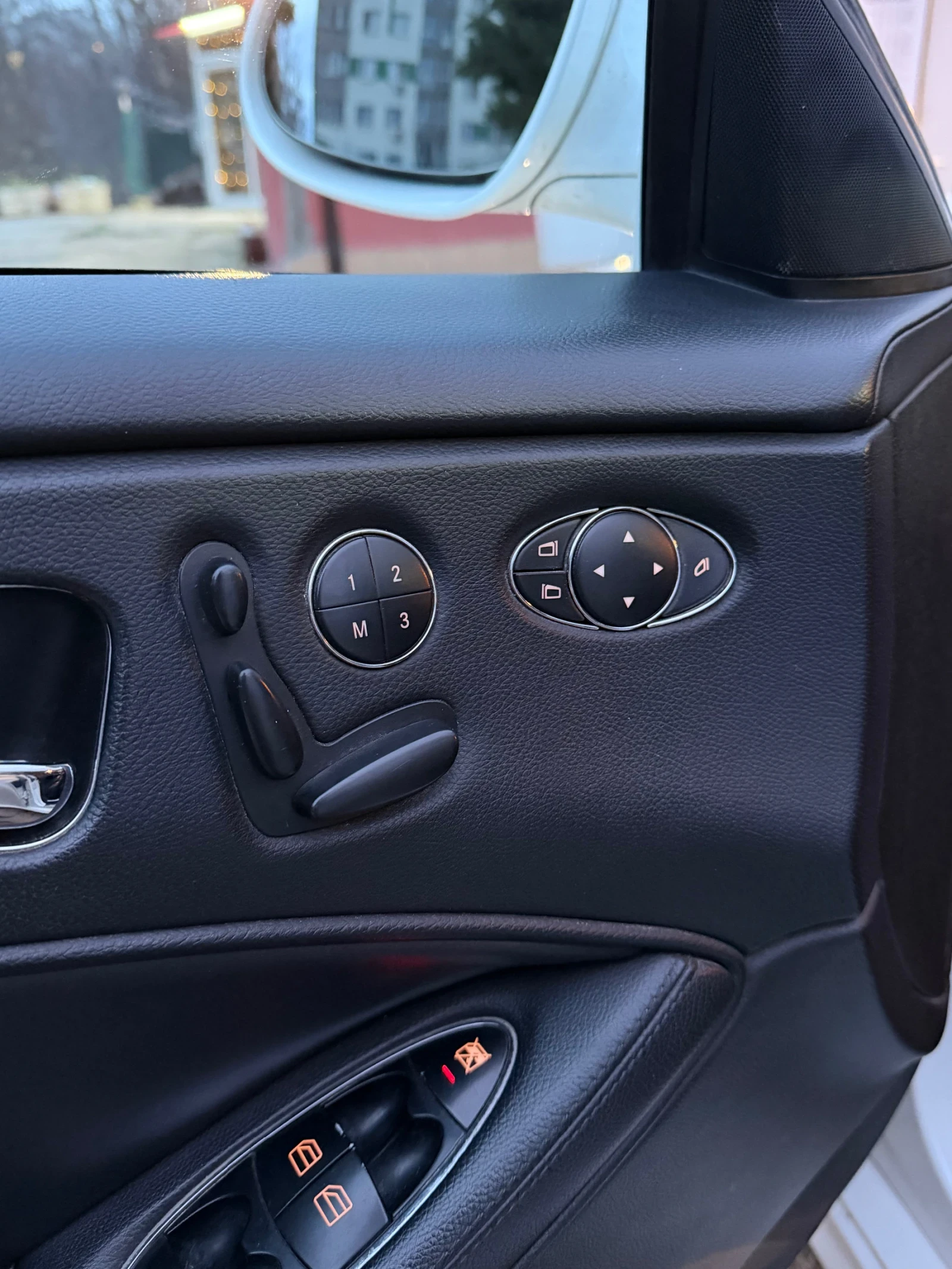 Mercedes-Benz CLS 320  - изображение 9