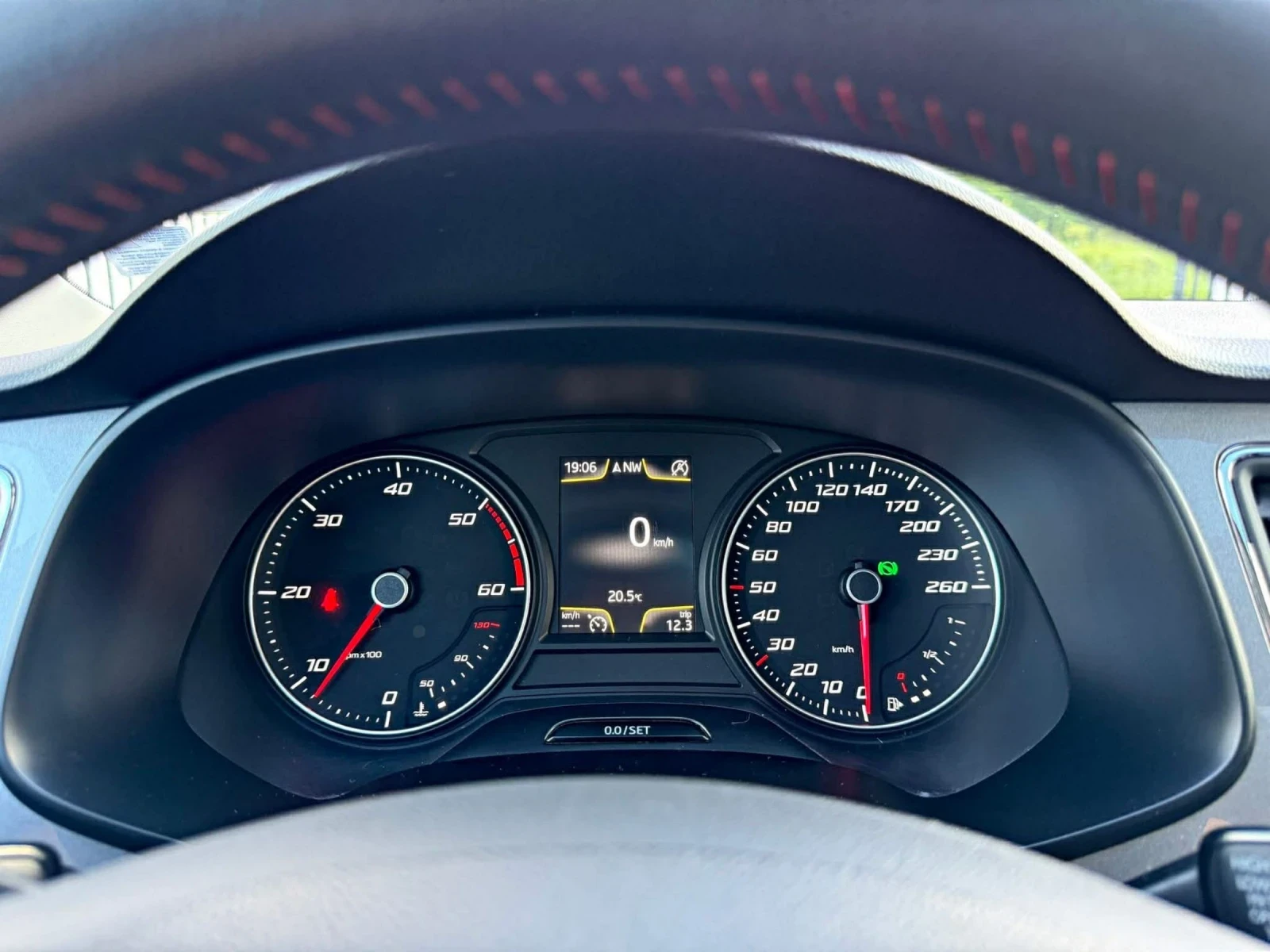 Seat Leon ST FR 2.0 TDI - изображение 9