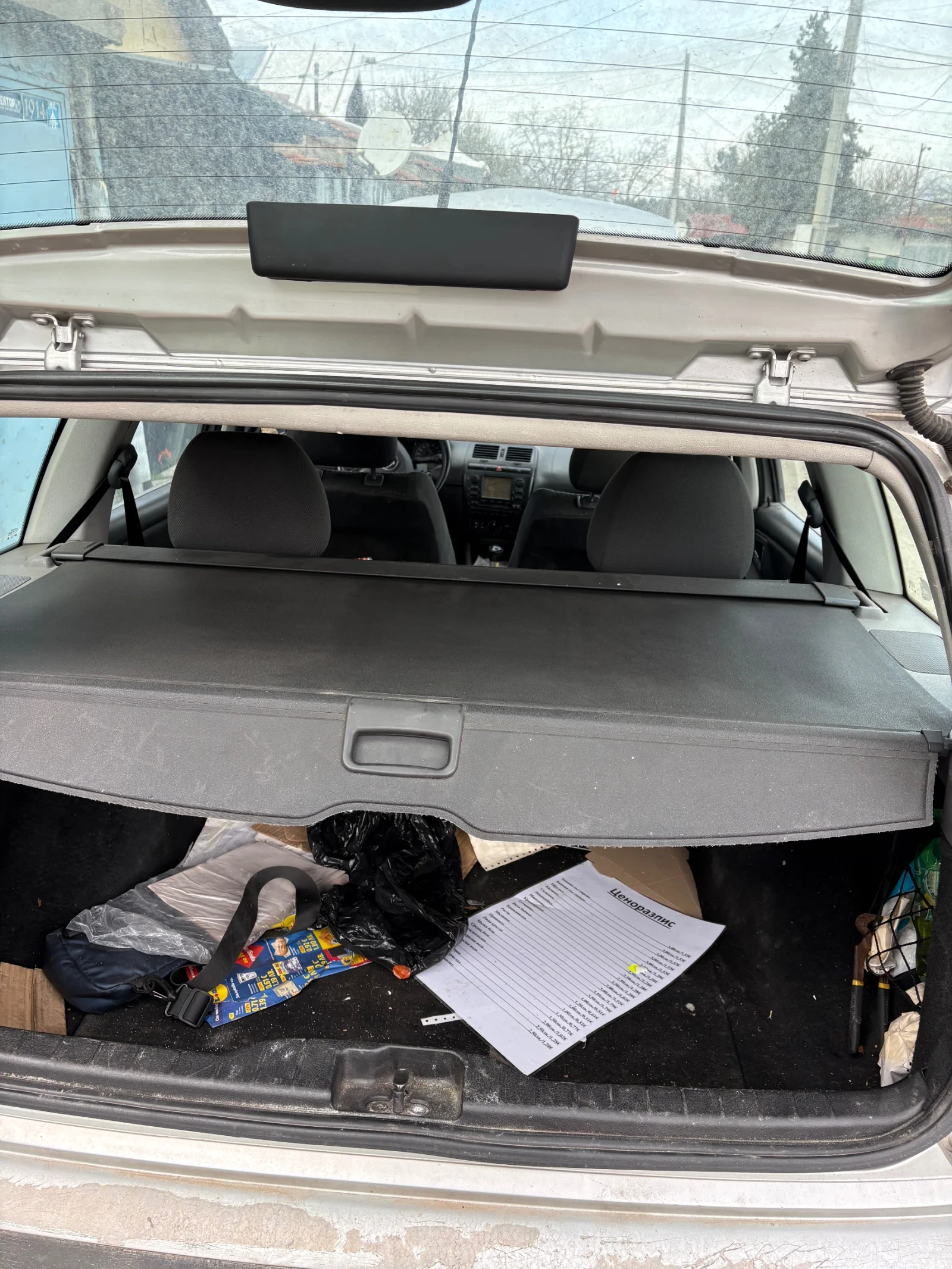 Seat Cordoba 1.6 SR, снимка 11 - Автомобили и джипове - 53938191