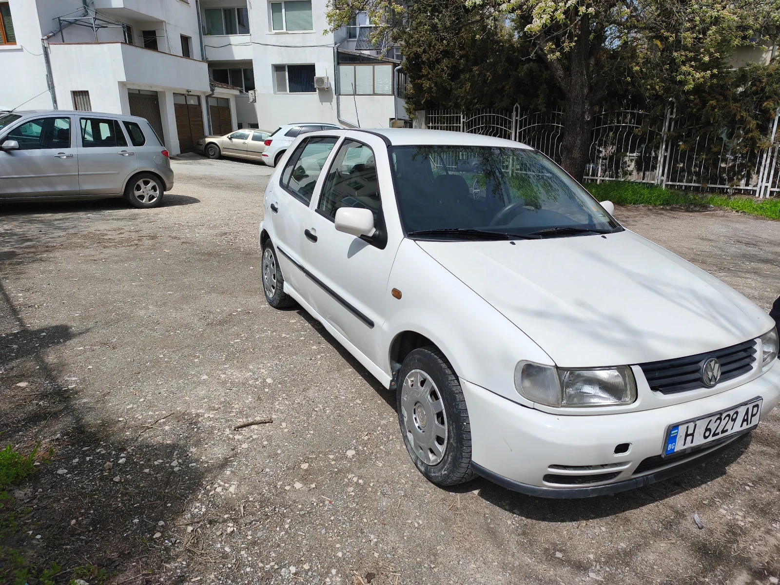 VW Polo, снимка 2 - Автомобили и джипове - 54180675