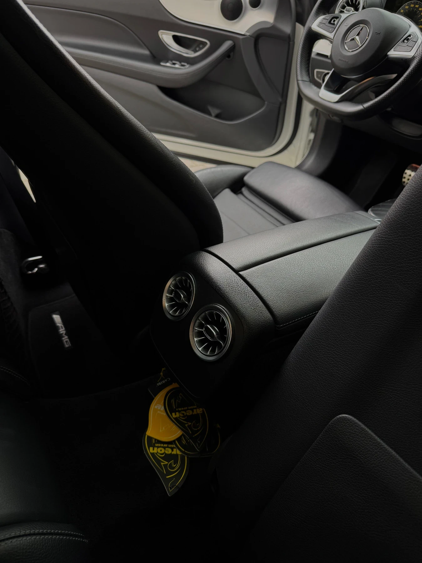 Mercedes-Benz E 220, снимка 12 - Автомобили и джипове - 54518041