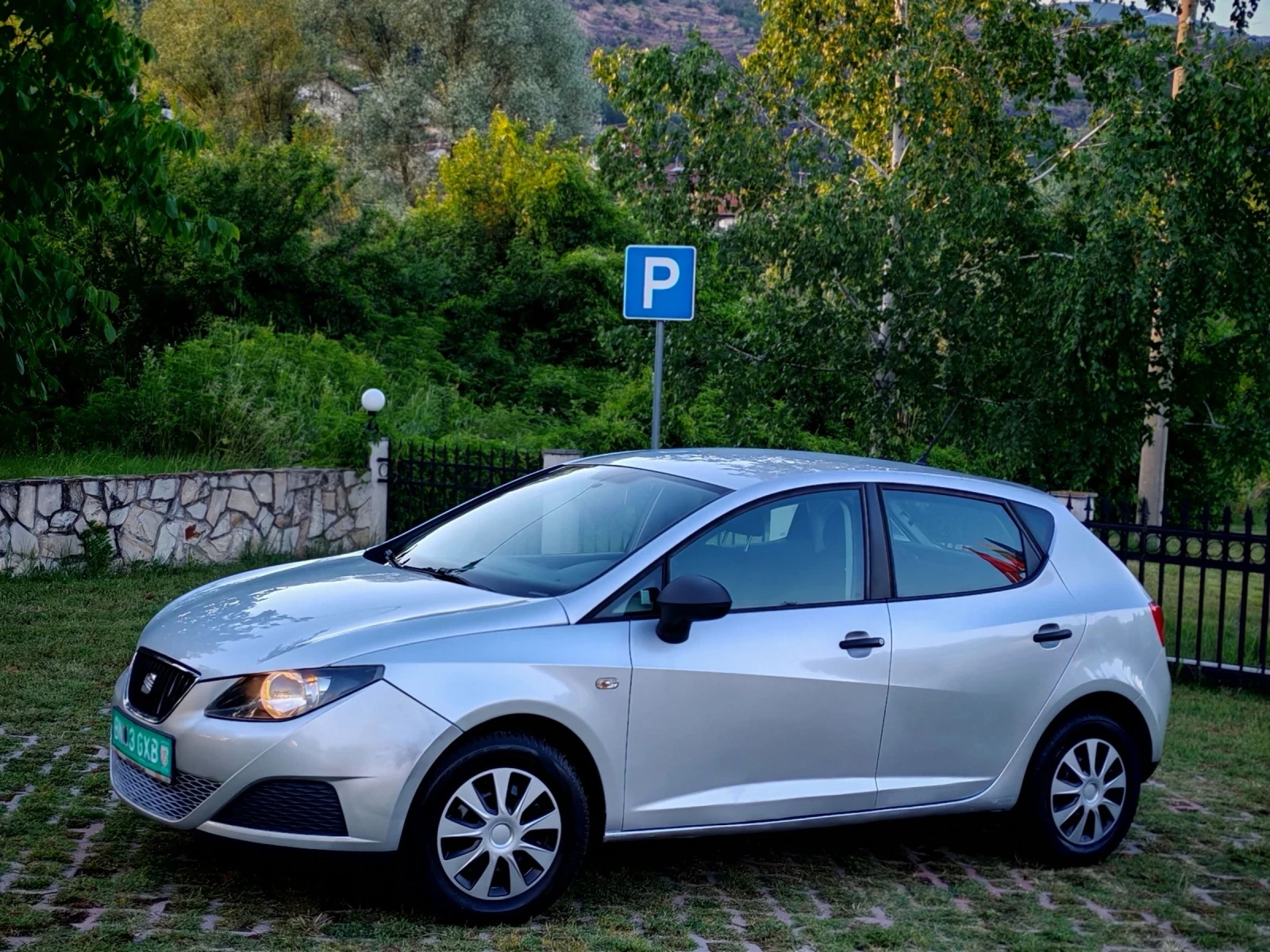 Seat Ibiza 1.2I(70)* КЛИМАТИК* НОВ ВНОС* , снимка 3 - Автомобили и джипове - 54857618