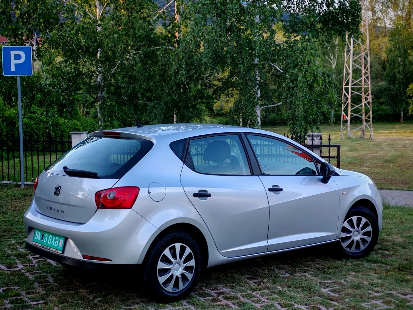 Seat Ibiza 1.2I(70)* КЛИМАТИК* НОВ ВНОС* , снимка 8 - Автомобили и джипове - 54857618