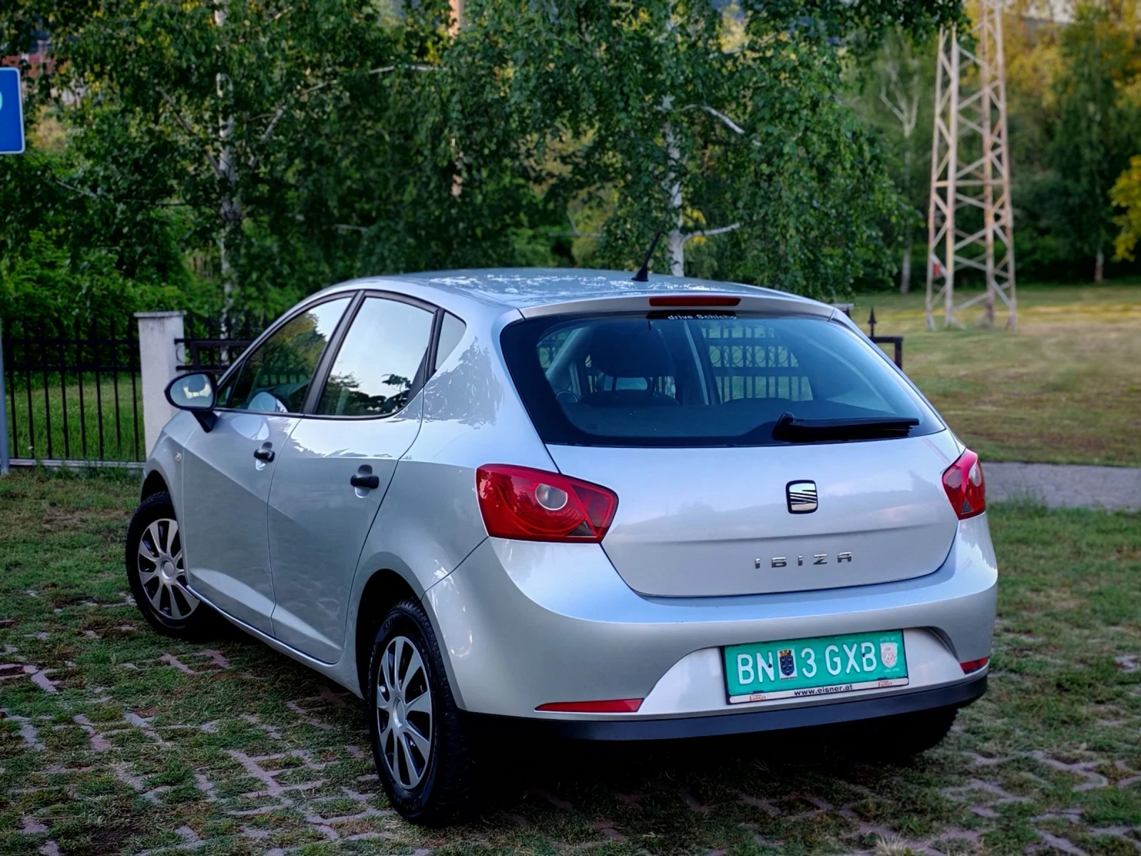 Seat Ibiza 1.2I(70)* КЛИМАТИК* НОВ ВНОС* , снимка 5 - Автомобили и джипове - 54857618