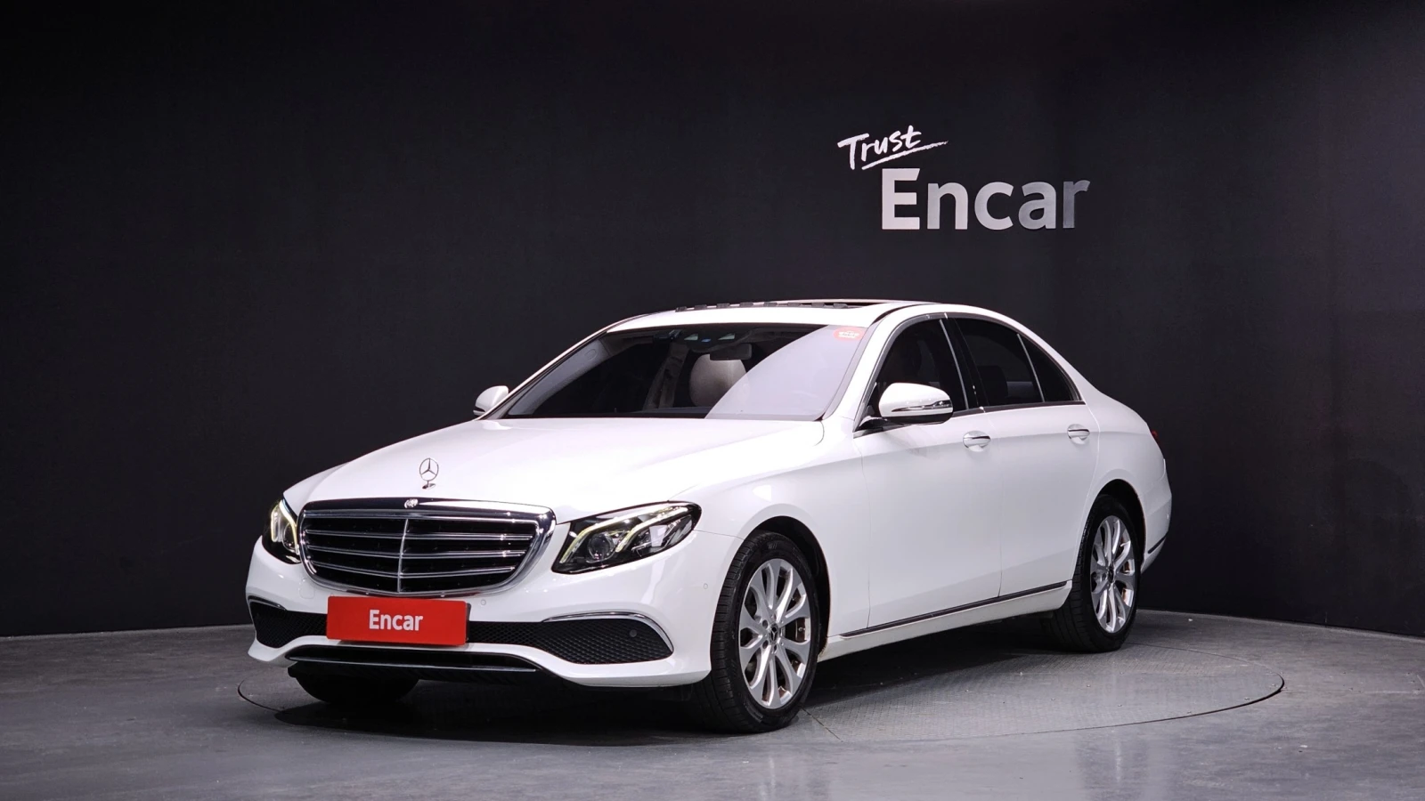 Mercedes-Benz E 220 E 220d Exclusive | HUD | Панорама | Камера