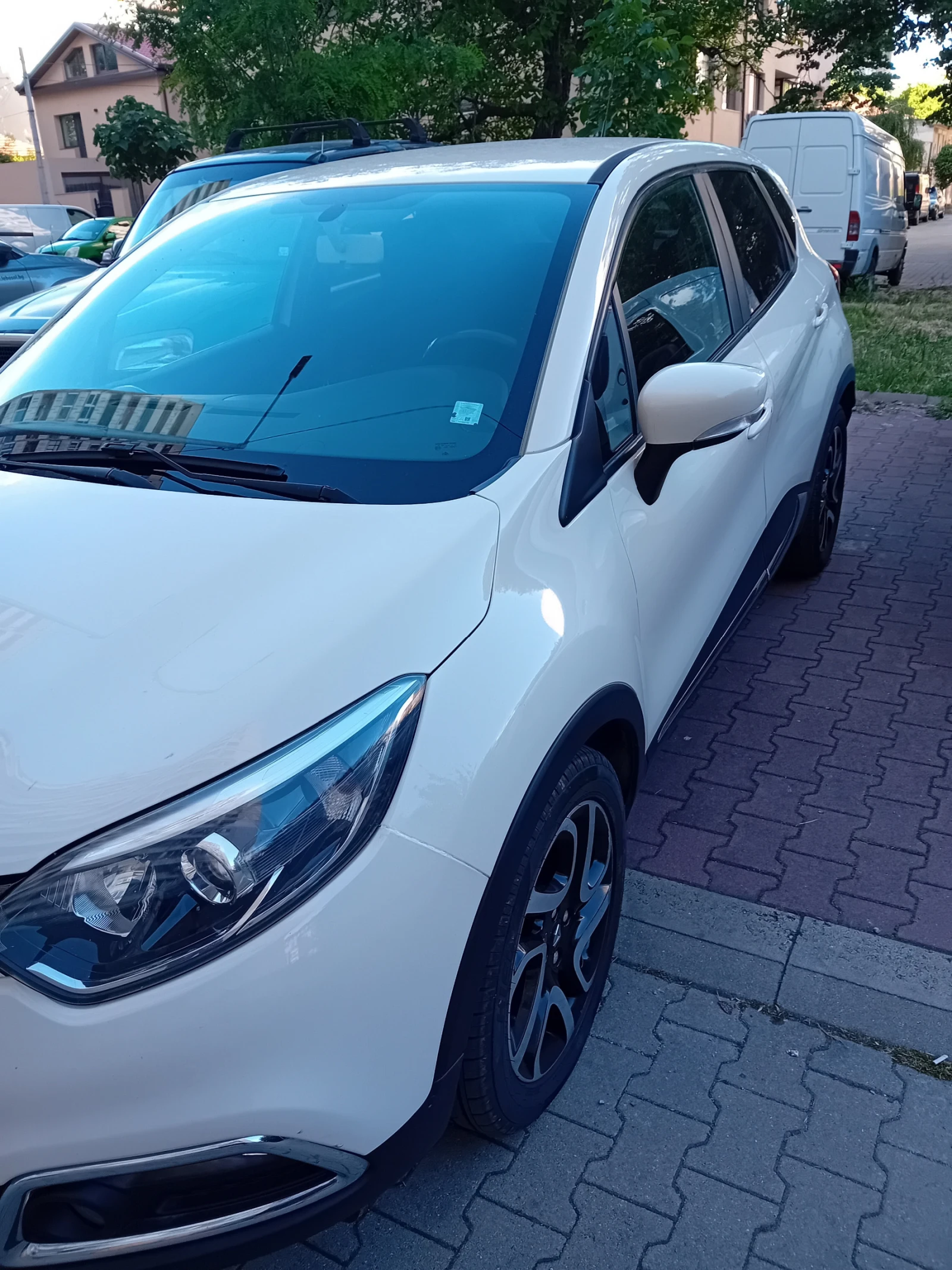 Renault Captur 1, 5 dci, снимка 4 - Автомобили и джипове - 54904704