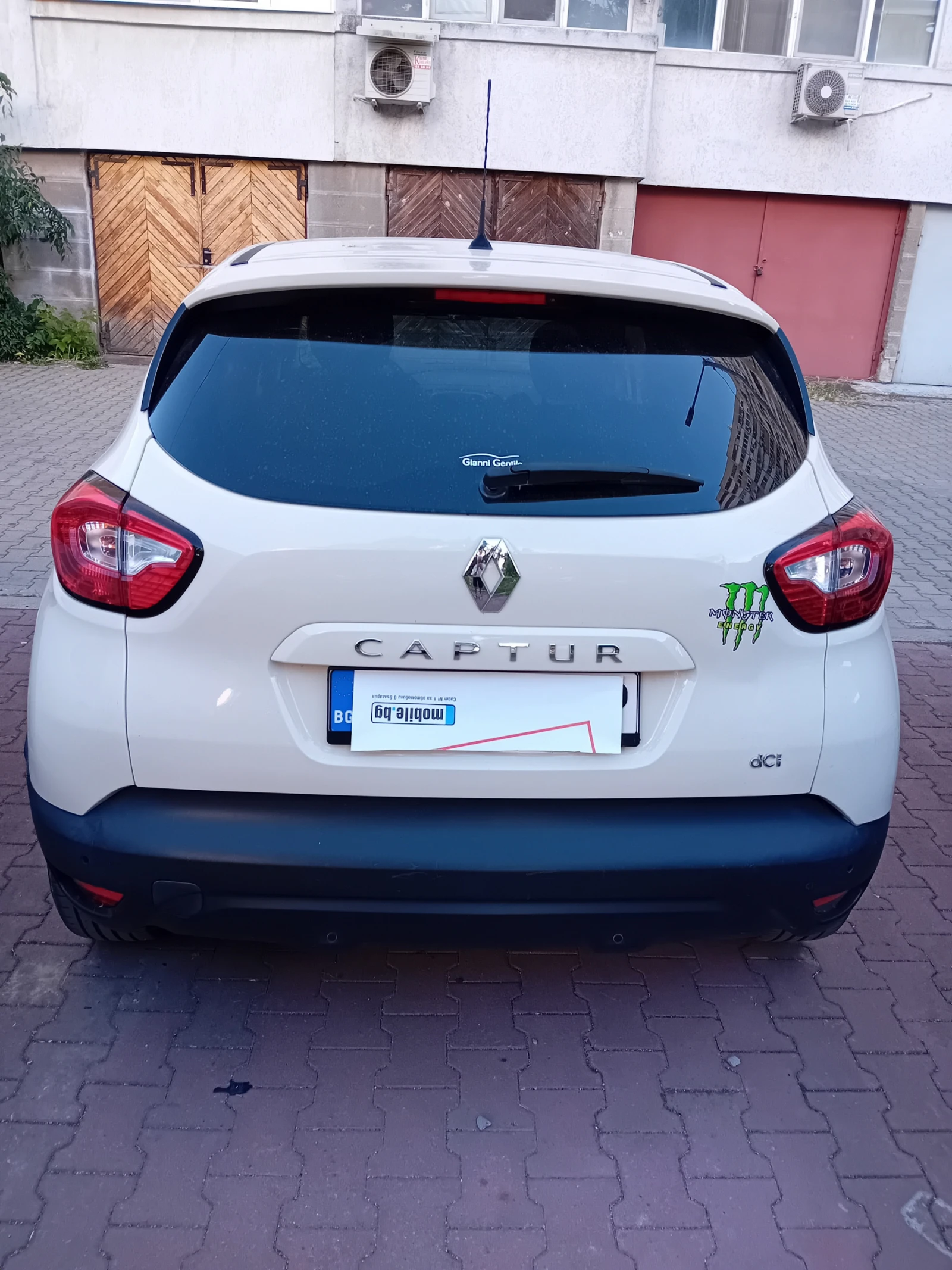 Renault Captur 1, 5 dci, снимка 8 - Автомобили и джипове - 54904704