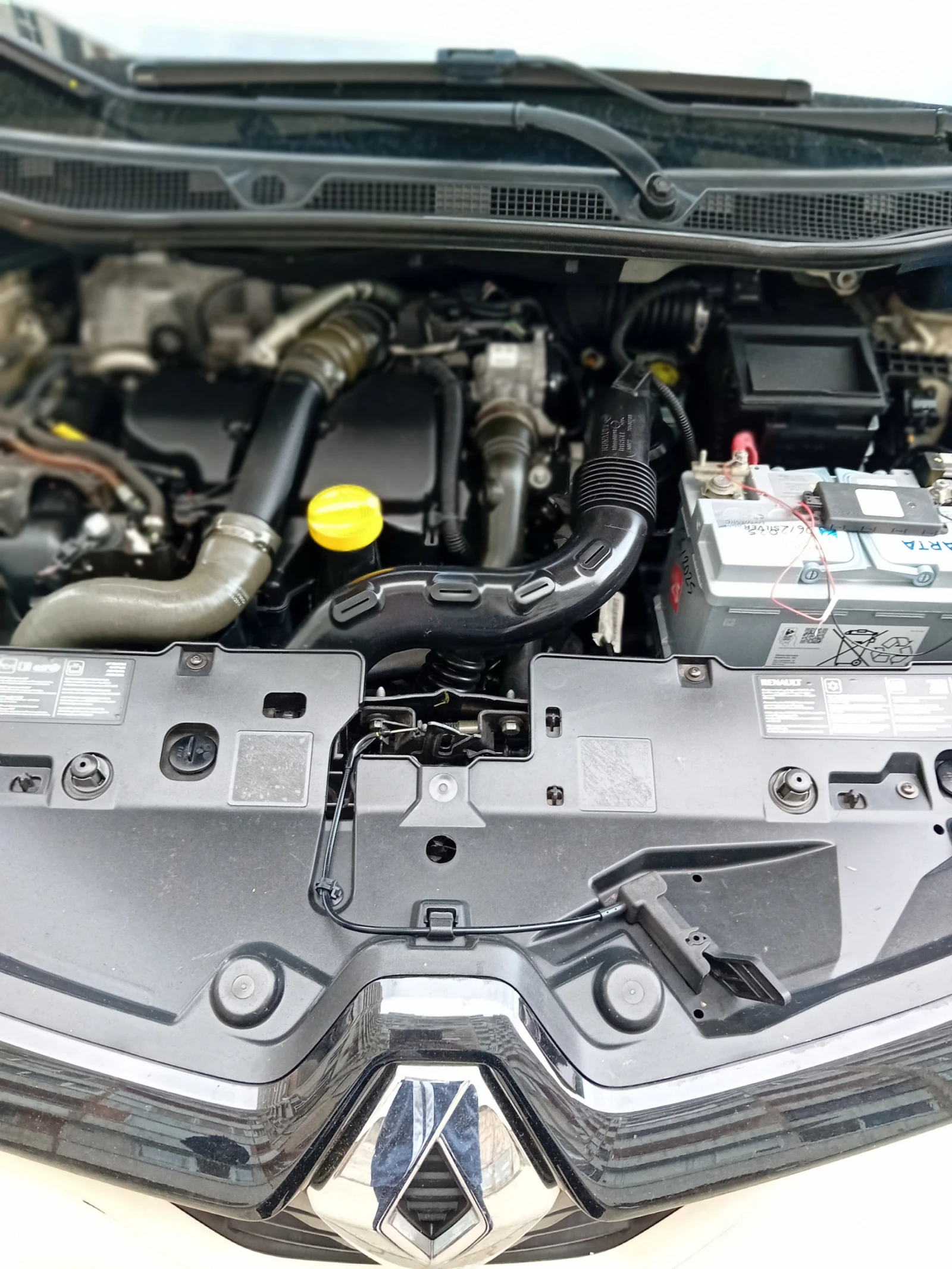 Renault Captur 1, 5 dci, снимка 16 - Автомобили и джипове - 54904704