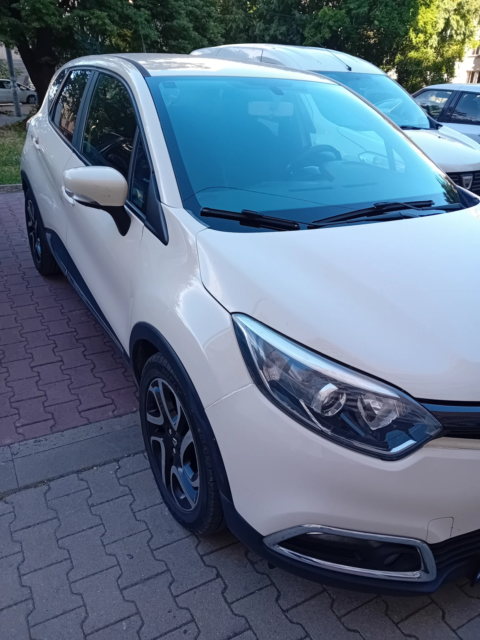 Renault Captur 1, 5 dci, снимка 5 - Автомобили и джипове - 54904704