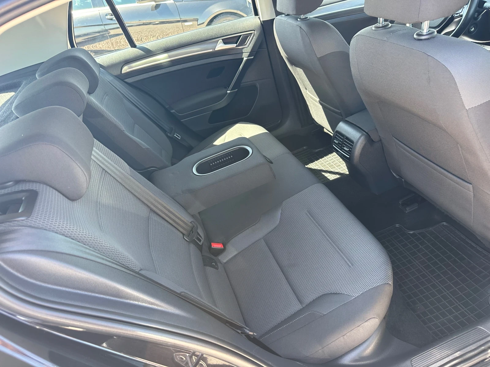 VW Golf, снимка 14 - Автомобили и джипове - 55085261