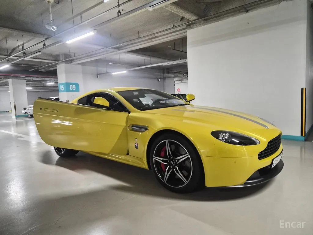 Aston Martin V8 Vantage V8 4.7 | SPORT EXHAUST, снимка 3 - Автомобили и джипове - 55744340