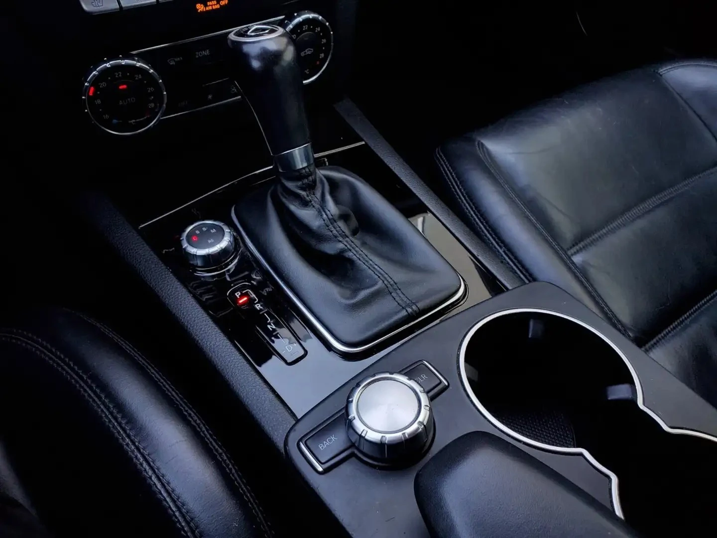 Mercedes-Benz C 63 AMG ЦЕНА ДО БЪЛГАРИЯ АВТОКРЕДИТ, снимка 15 - Автомобили и джипове - 55778979