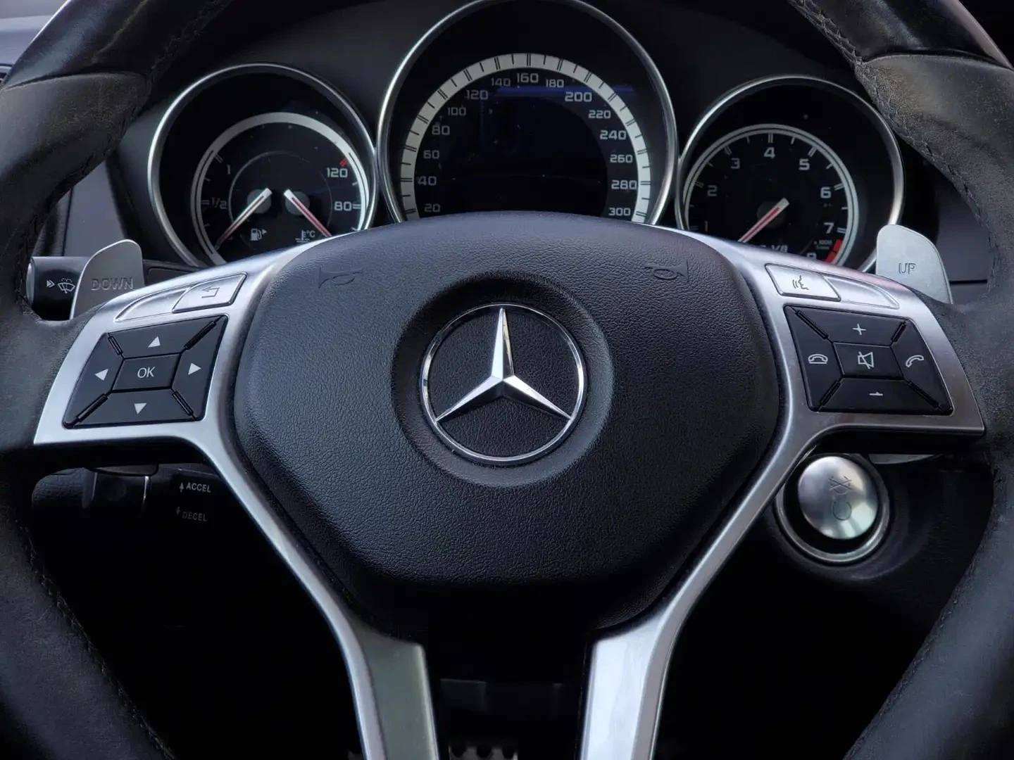 Mercedes-Benz C 63 AMG ЦЕНА ДО БЪЛГАРИЯ АВТОКРЕДИТ, снимка 10 - Автомобили и джипове - 55778979