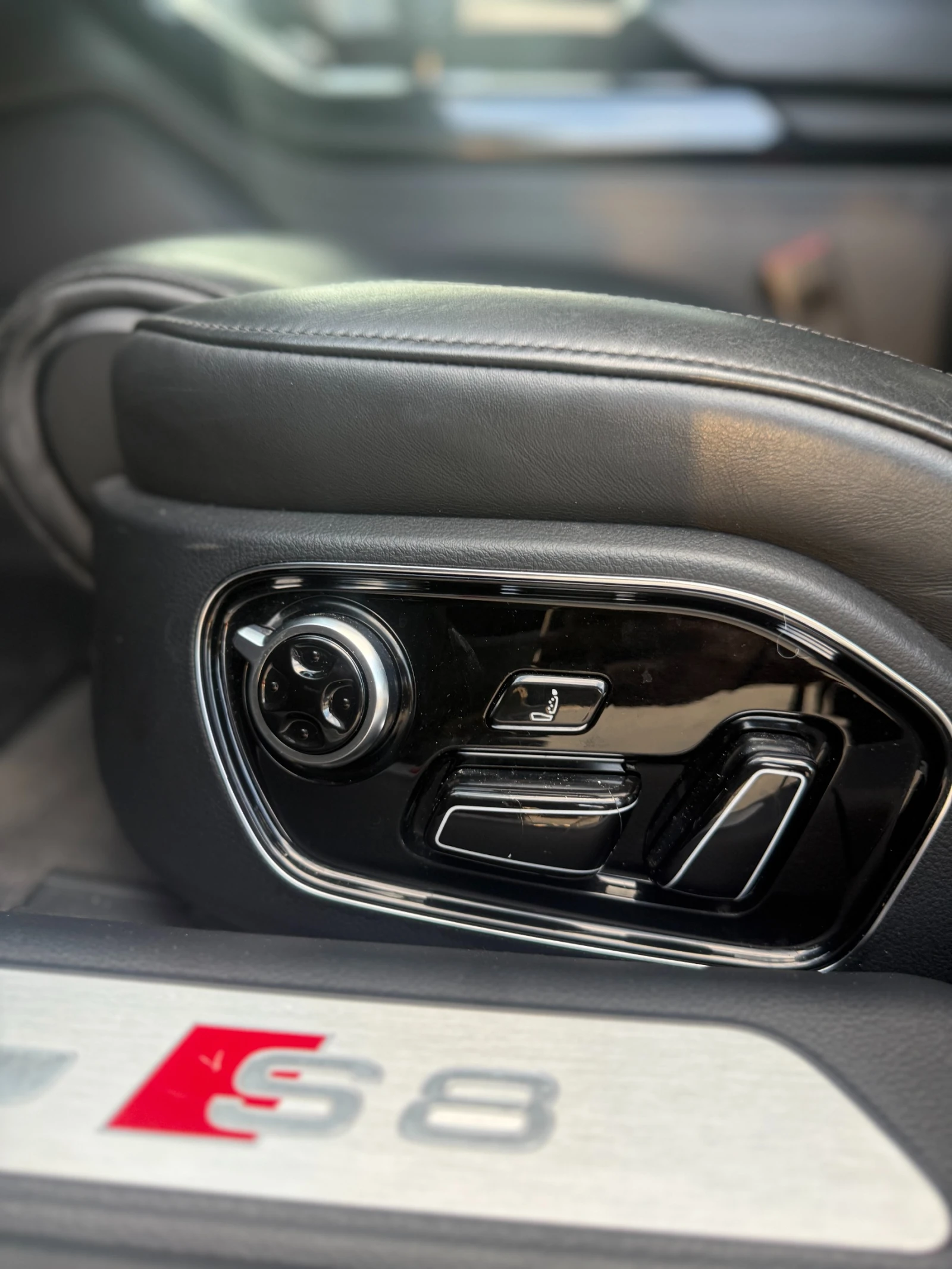 Audi S8, снимка 11 - Автомобили и джипове - 55919830