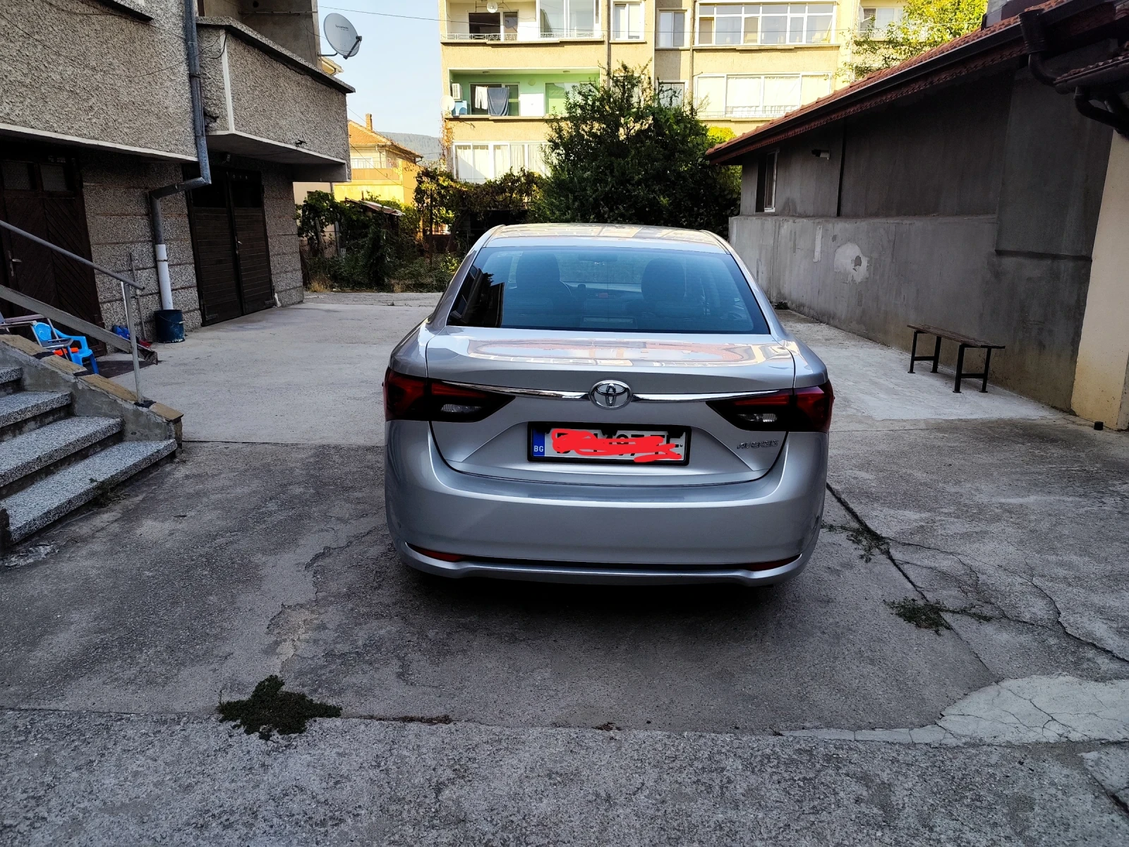 Toyota Avensis 1.8VVT, снимка 2 - Автомобили и джипове - 55930080
