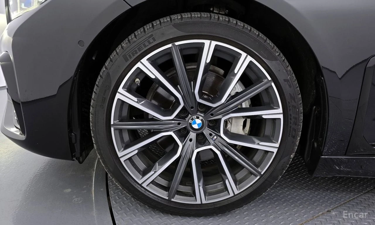 BMW 740 Li* XDRIVE* M* SPORT* ОБДУХВАНЕ* ДИСТРОНИК* ХЕДЪП*, снимка 5 - Автомобили и джипове - 55960643