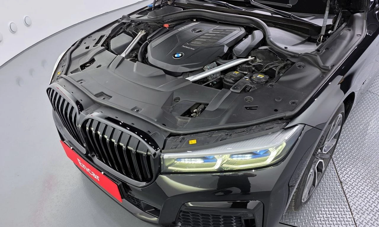 BMW 740 Li* XDRIVE* M* SPORT* ОБДУХВАНЕ* ДИСТРОНИК* ХЕДЪП*, снимка 17 - Автомобили и джипове - 55960643