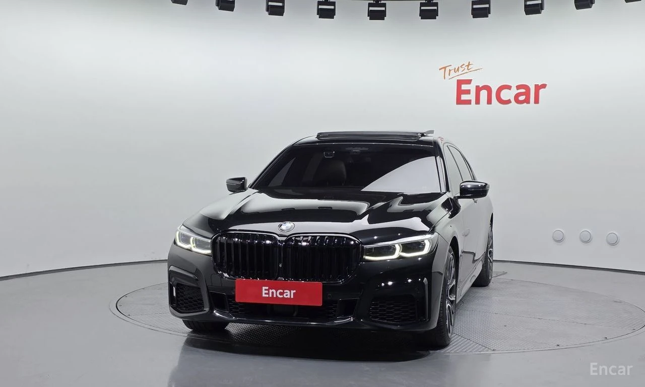 BMW 740 Li* XDRIVE* M* SPORT* ОБДУХВАНЕ* ДИСТРОНИК* ХЕДЪП*, снимка 3 - Автомобили и джипове - 55960643