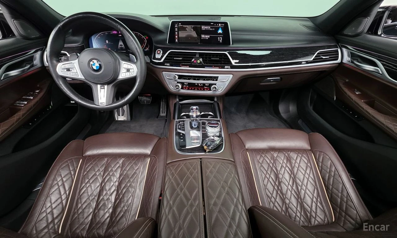 BMW 740 Li* XDRIVE* M* SPORT* ОБДУХВАНЕ* ДИСТРОНИК* ХЕДЪП*, снимка 8 - Автомобили и джипове - 55960643