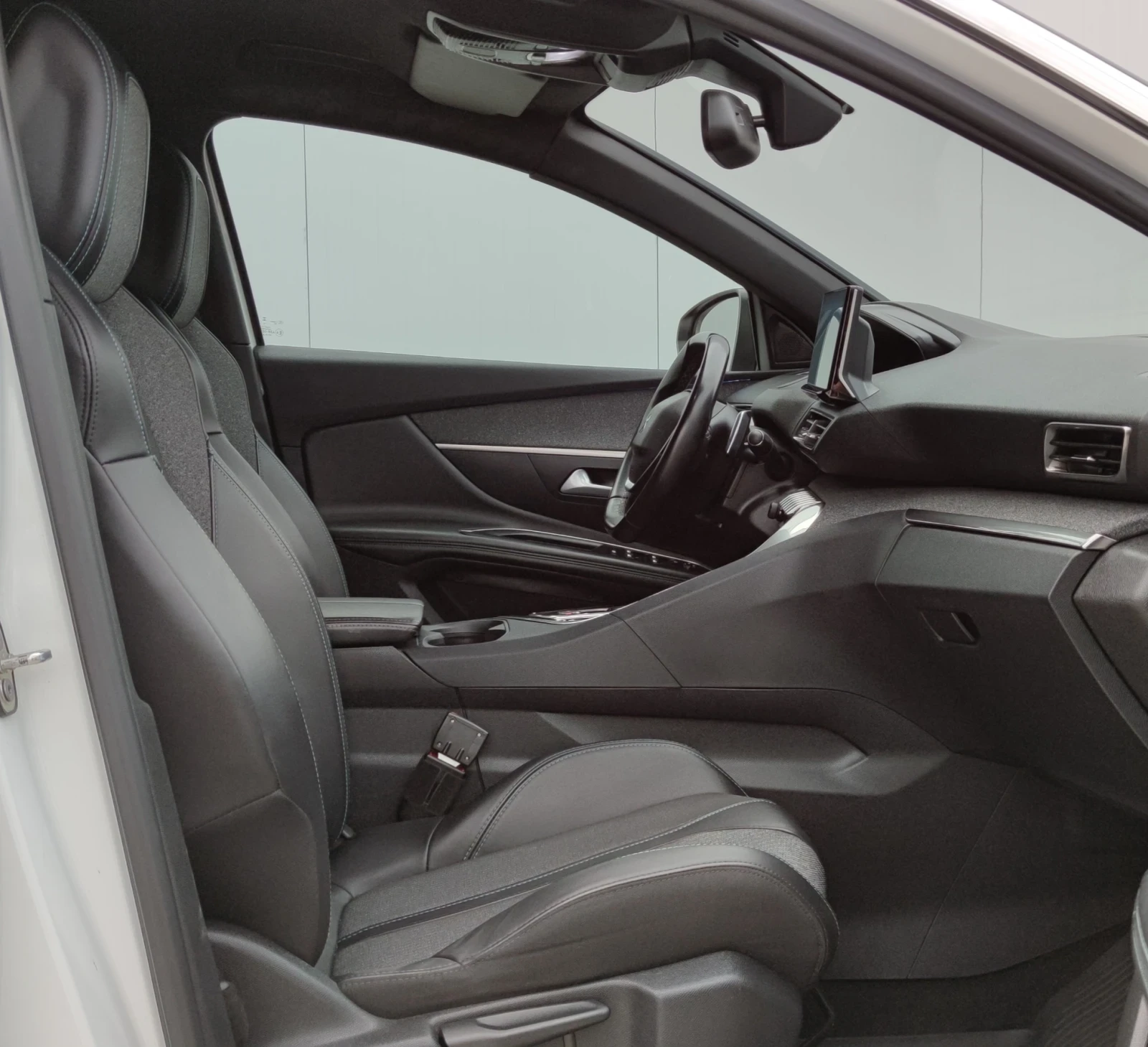 Peugeot 3008, снимка 13 - Автомобили и джипове - 56232119