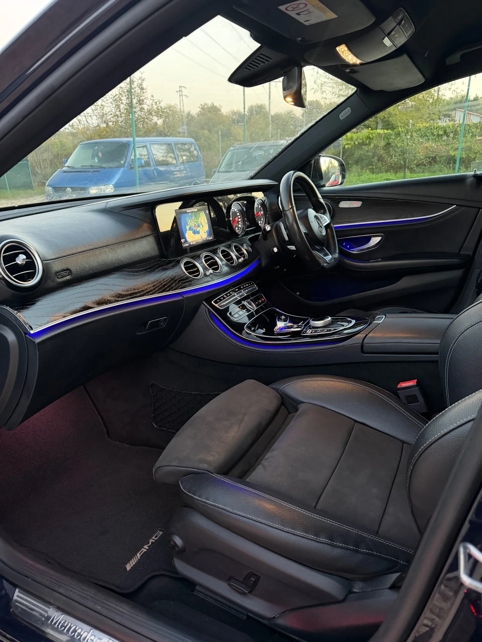 Mercedes-Benz E 220 D AMG LINE / ������� ���� � ��� | Mobile.bg � ����������� 9