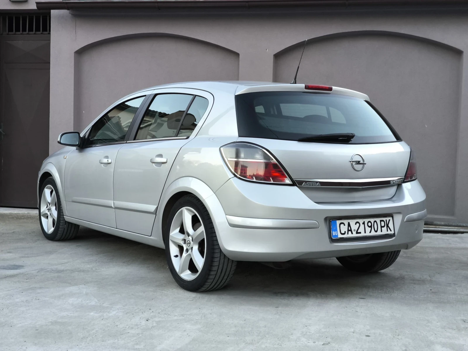 Opel Astra 1.7 Isuzu, снимка 3 - Автомобили и джипове - 56657138