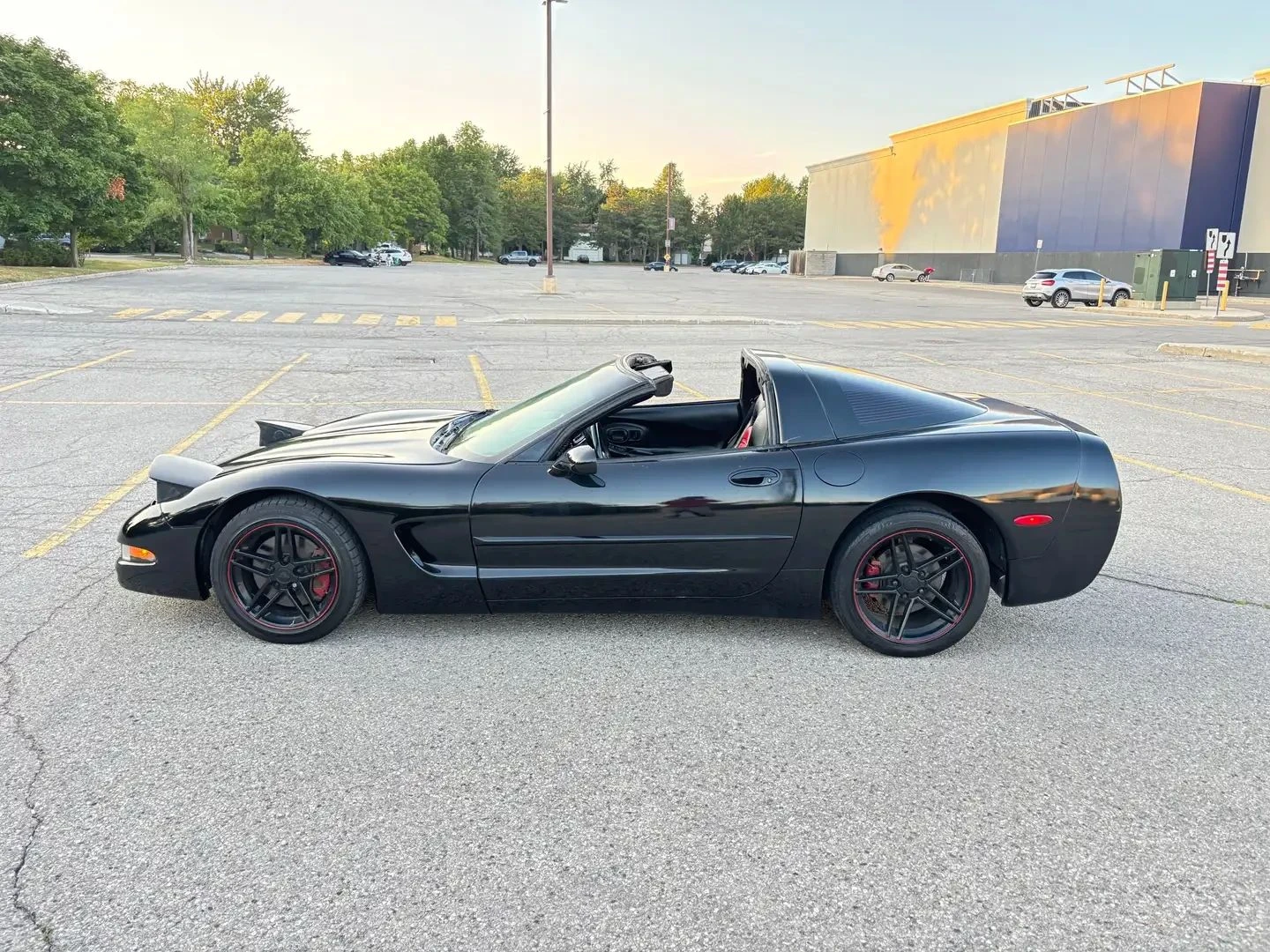 Chevrolet Corvette, снимка 2 - Автомобили и джипове - 56684892