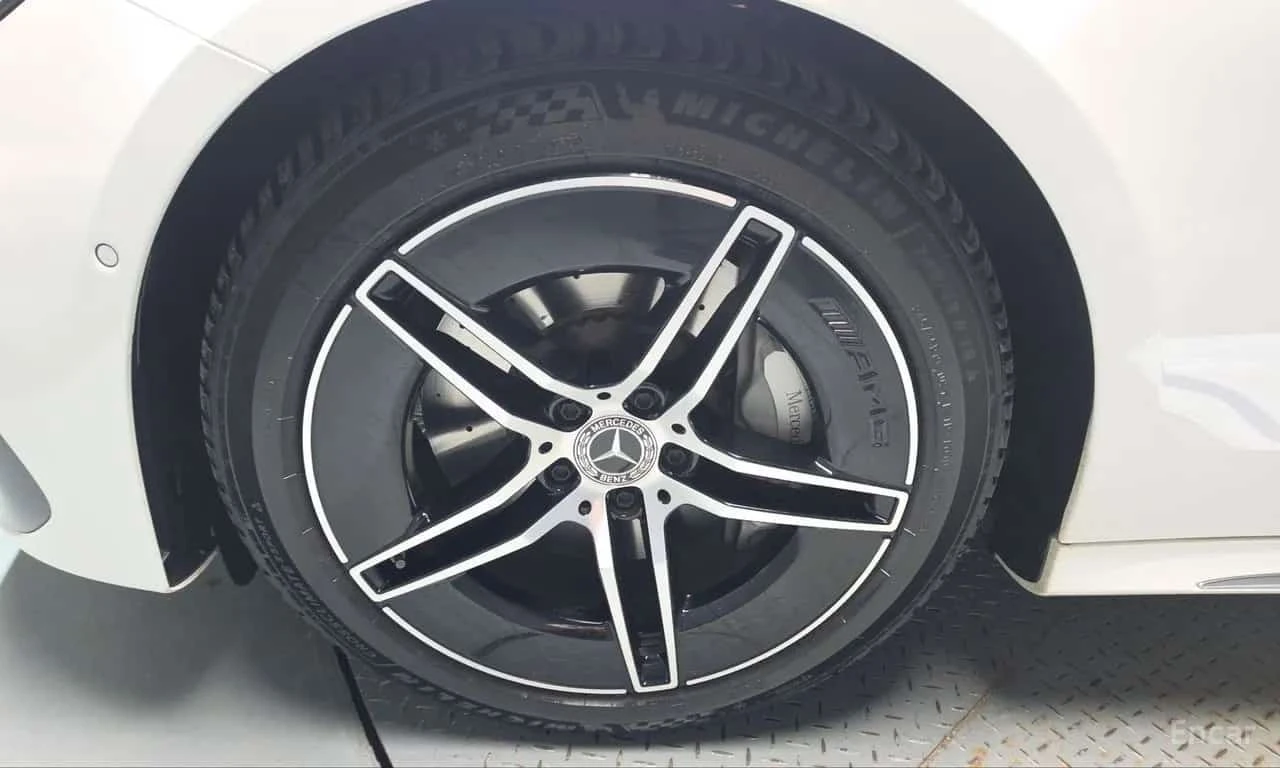Mercedes-Benz E 300 E300 4MATIC AMG Line, снимка 5 - Автомобили и джипове - 56705385