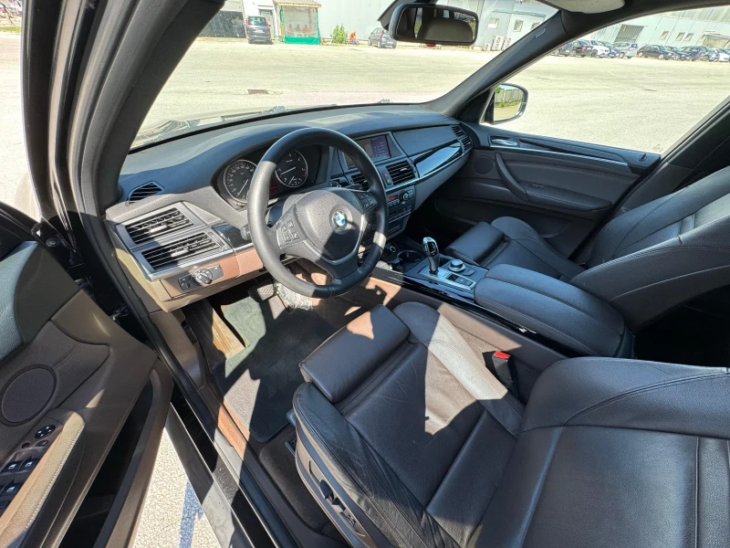 BMW X5 3.5SD нов мотор Гаранция Аеро Пакет, снимка 9 - Автомобили и джипове - 50474414