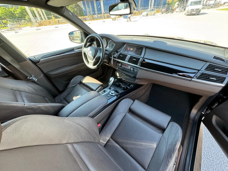 BMW X5 3.5SD нов мотор Гаранция Аеро Пакет, снимка 11 - Автомобили и джипове - 50474414