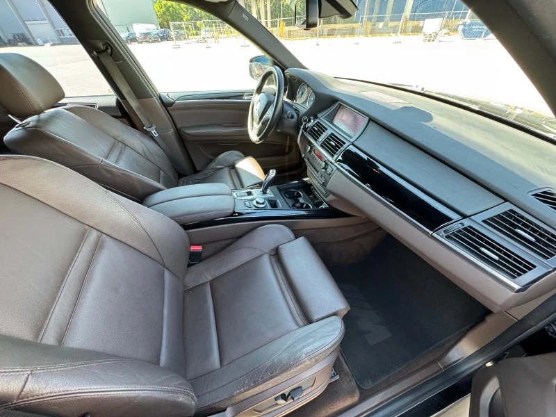 BMW X5 3.5SD нов мотор Гаранция Аеро Пакет, снимка 10 - Автомобили и джипове - 50474414