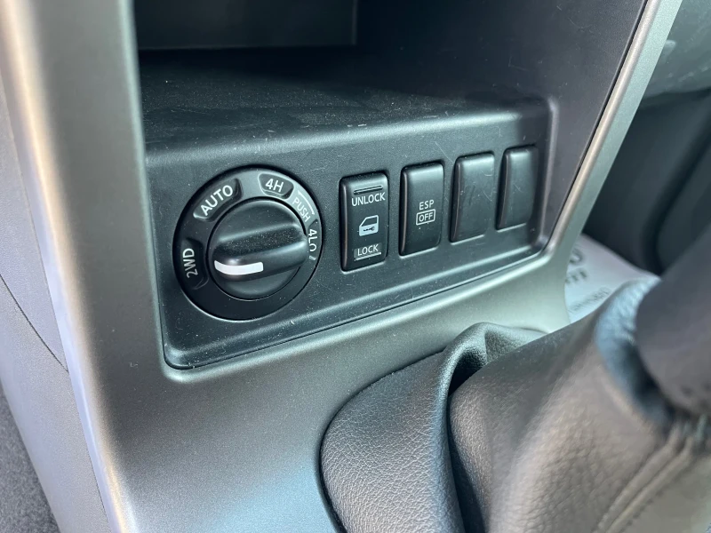 Nissan Pathfinder 2.5DCI-4x4-174к.с- 7 МЕСТЕН, снимка 11 - Автомобили и джипове - 52150810