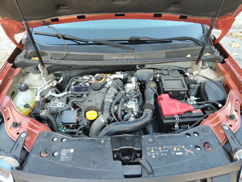 Dacia Duster 1, 5dci 116ps 4000km!!!, снимка 14 - Автомобили и джипове - 52367491