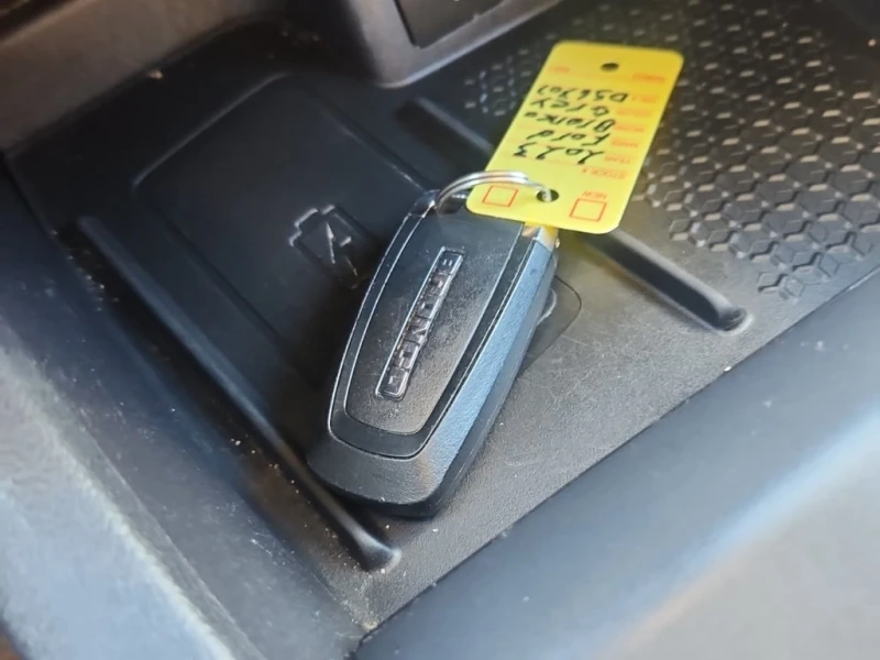 Ford Bronco * OUTER BANKS * CARFAX * БЕЗ ПЪРВОНАЧАЛНА ВНОСКА, снимка 8 - Автомобили и джипове - 52928481