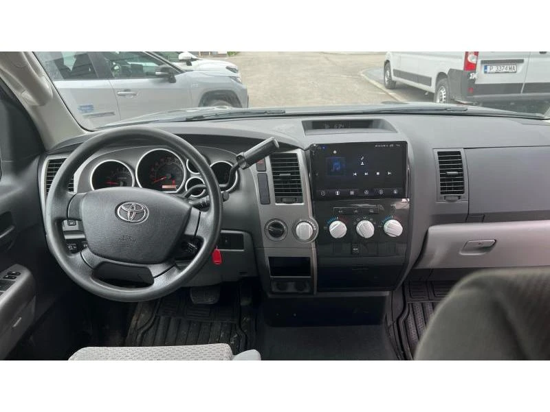 Toyota Tundra 4.6 CREW CAB - изображение 7