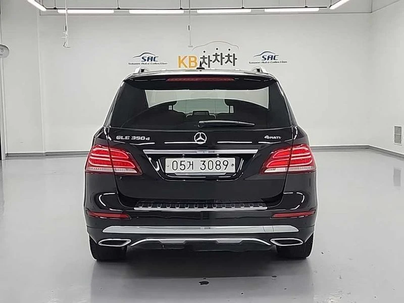 Mercedes-Benz GLE GLE350 d 4MATIC| 258к.с.| ВКЛ.ТЕХНОТЕСТ, снимка 4 - Автомобили и джипове - 55217968