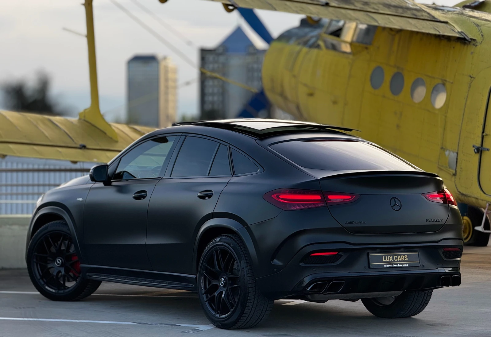 Mercedes-Benz GLE Coupe 53 AMG 4MATIC + Panorama - Burmester - Cam360 -  - изображение 4