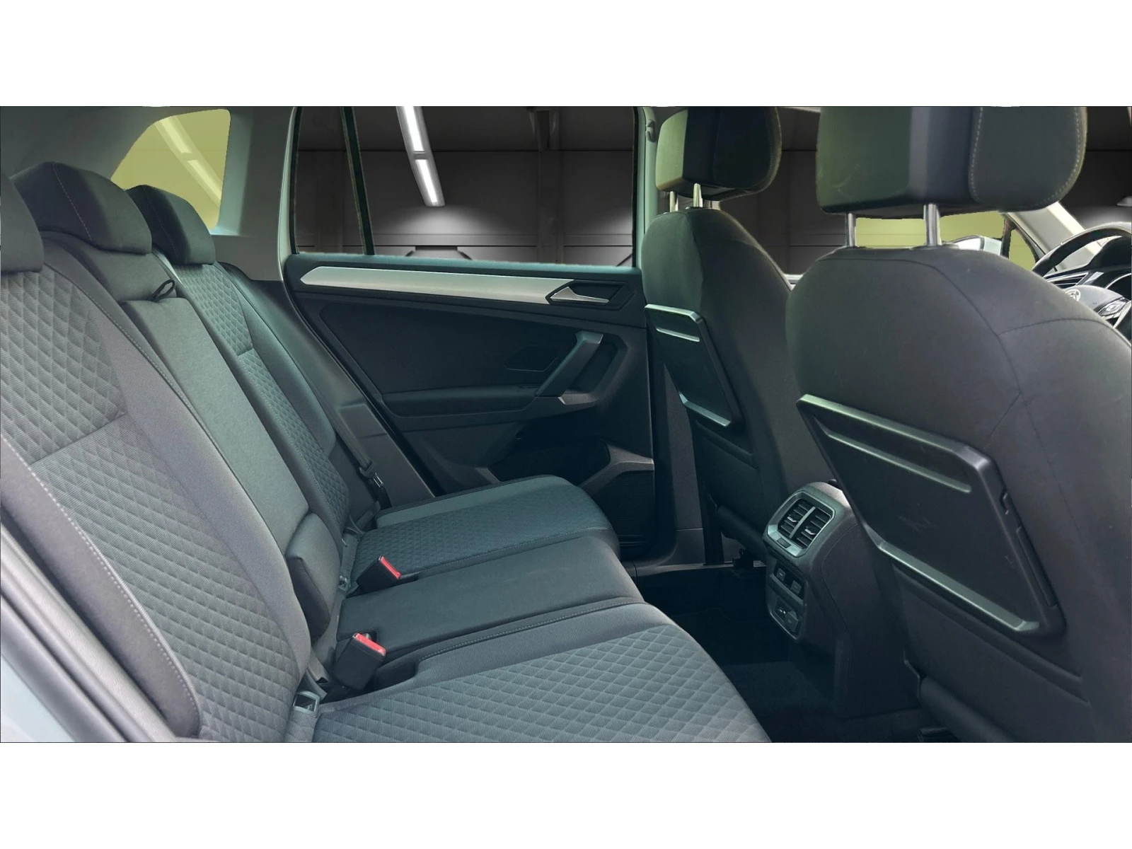 VW Tiguan 2.0 TDi DSG, Месечна вноска от 505 лв. - изображение 7