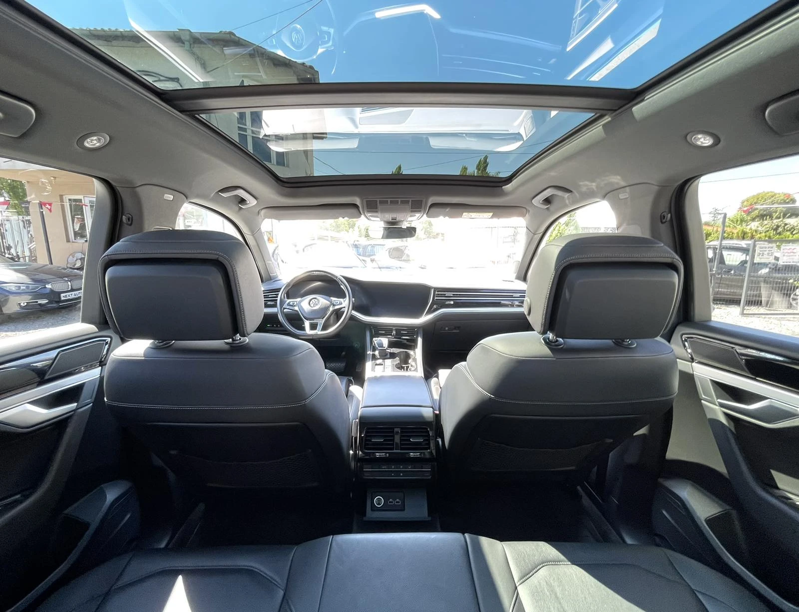 VW Touareg 3.0D 286HP E6B ПАНОРАМА ОБДУХВАНЕ МЪРТВА ТОЧКА - изображение 9