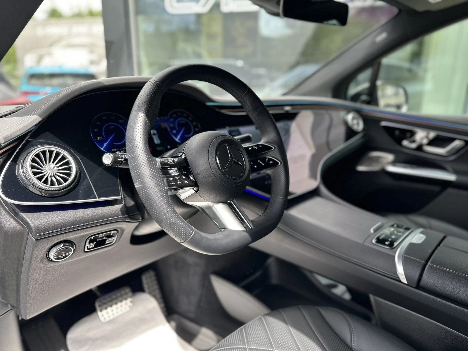 Mercedes-Benz EQE 350 AMG-Line /4MATIC/HYPERSCREEN, снимка 8 - Автомобили и джипове - 54520545